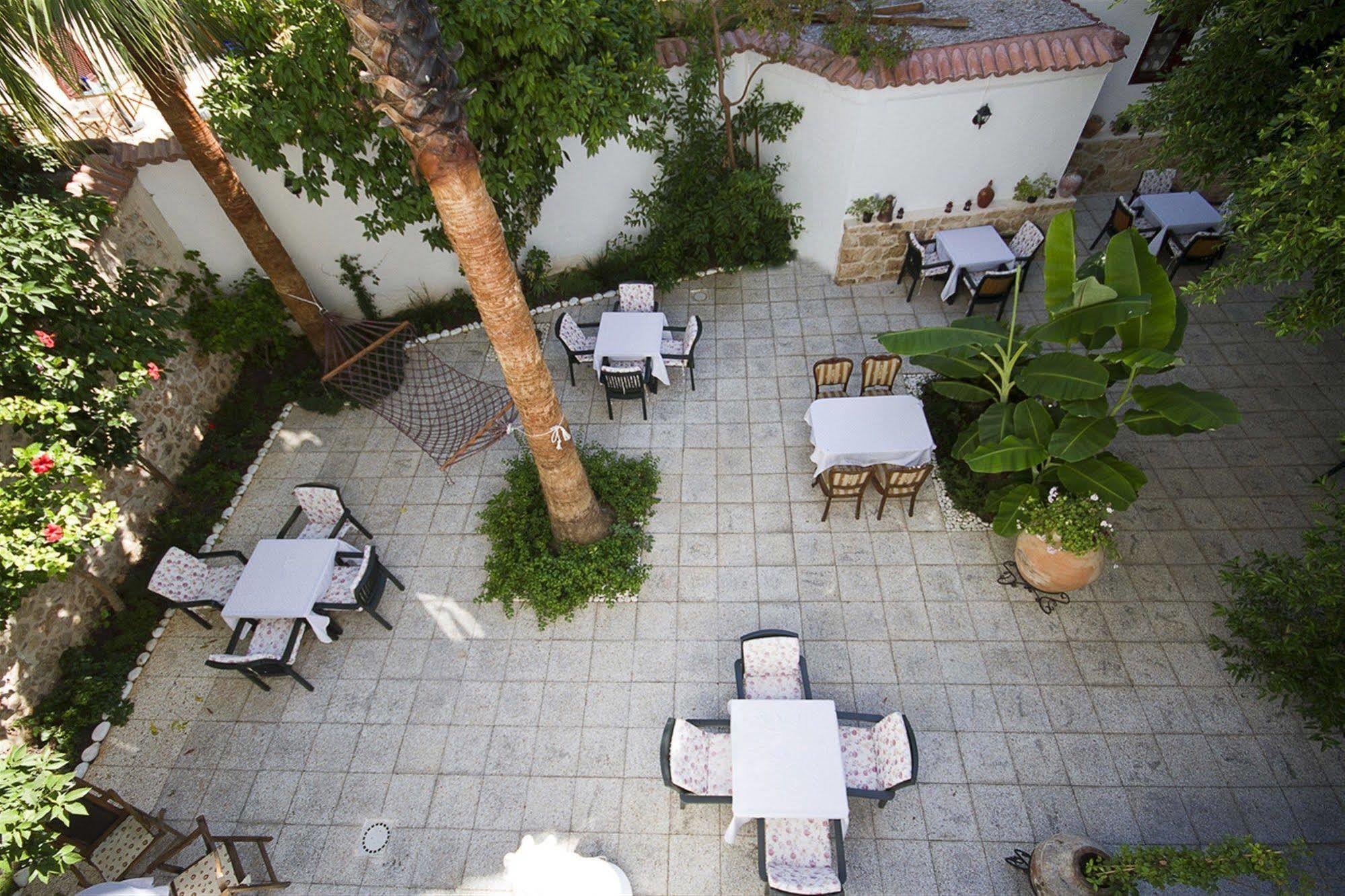 Otel White Garden Hotel-adult Only