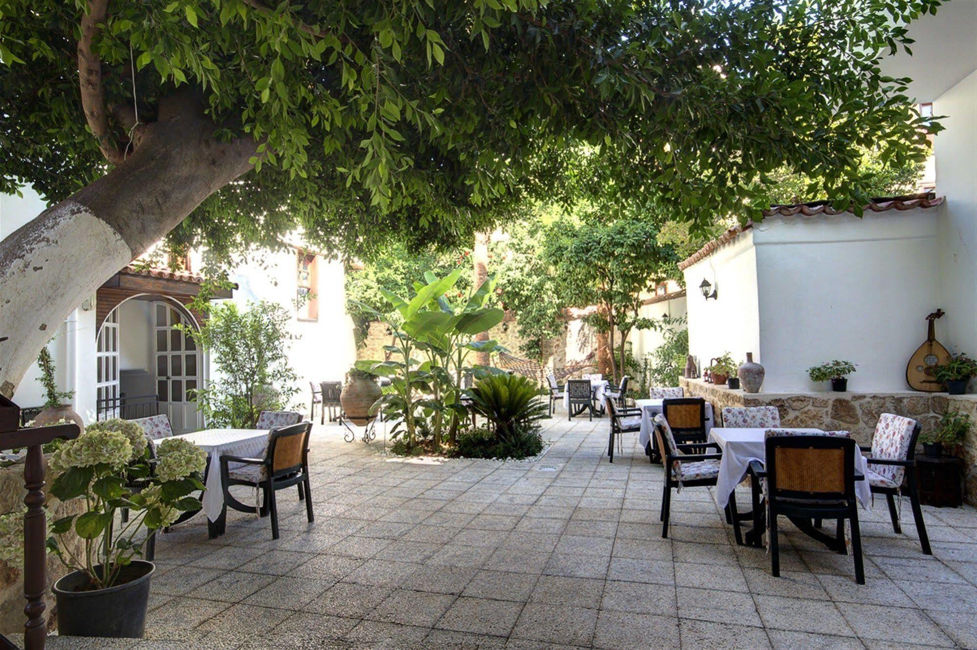 Otel White Garden Hotel-adult Only