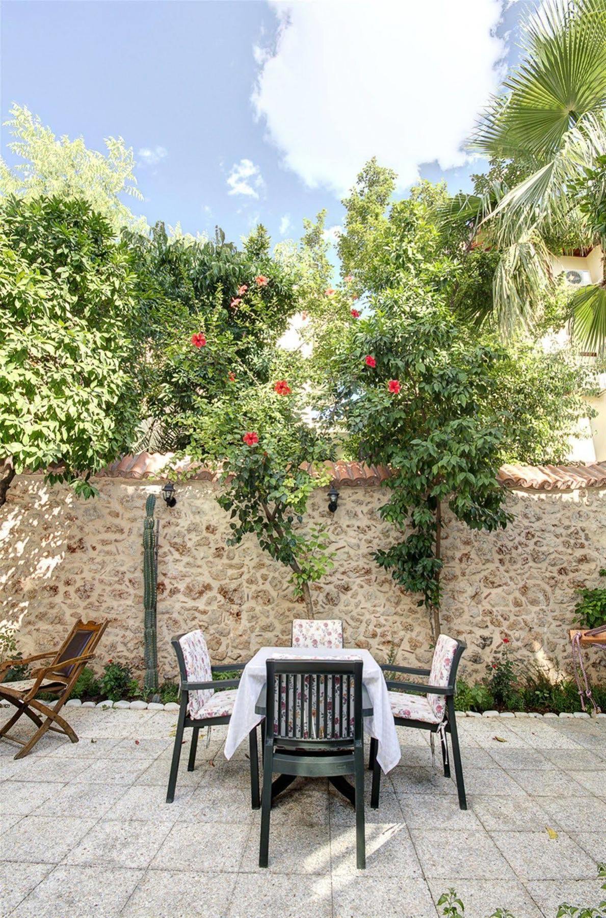 Otel White Garden Hotel-adult Only 3*